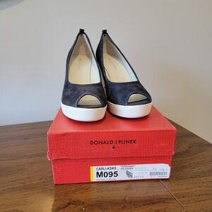 Donald J. Pliner Carli Wedge Heels Womens Size 9.5 Navy Suede Peep Toe Cork New